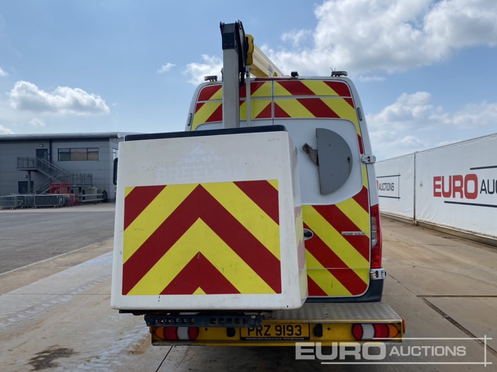 2020 Mercedes Sprinter - פלטפורמה אווירית מותקנת על משאית: תמונה 4 2020 Mercedes Sprinter - פלטפורמה אווירית מותקנת על משאית: תמונה 4