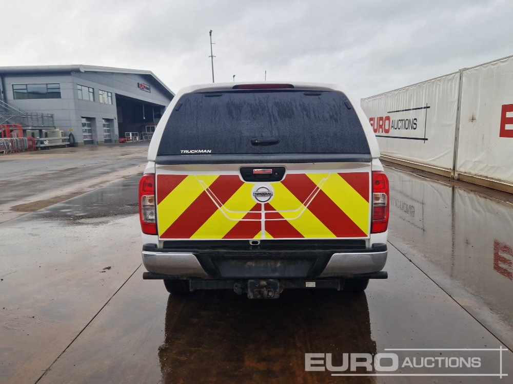2020 Nissan Navara Tekna Dci - טנדר: תמונה 4 2020 Nissan Navara Tekna Dci - טנדר: תמונה 4