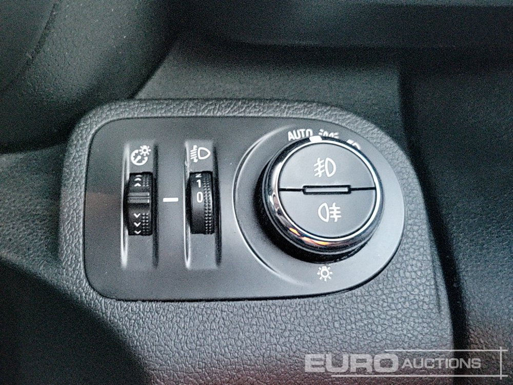 כלי רכב מסחרי 2020 Vauxhall Combo: תמונה 39