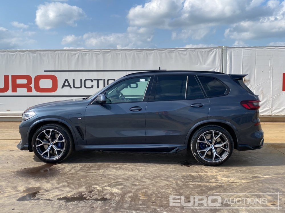 2021 BMW X5 45E M-Sport - SUV: תמונה 2 2021 BMW X5 45E M-Sport - SUV: תמונה 2