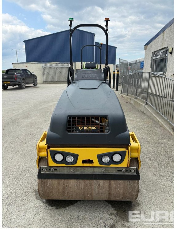 2021 Bomag BW100ADM-5 - רולר: תמונה 3 2021 Bomag BW100ADM-5 - רולר: תמונה 3