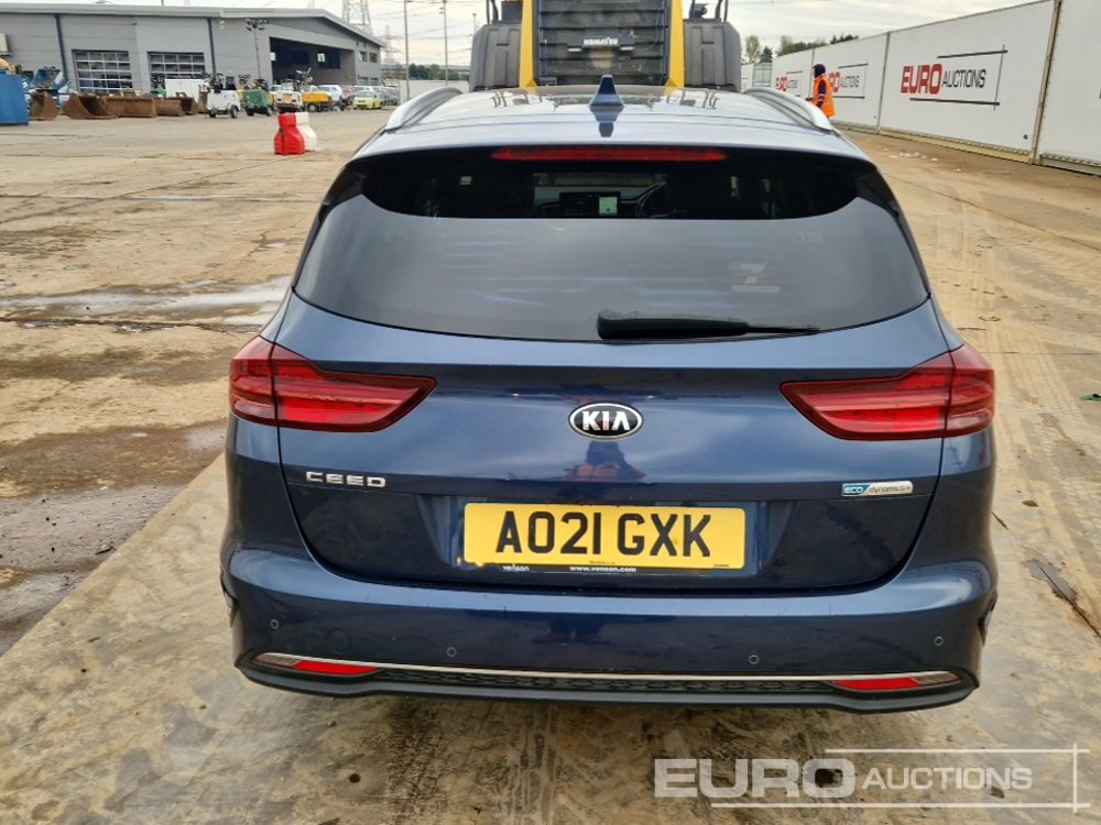 2021 Kia Ceed - מכונית: תמונה 4 2021 Kia Ceed - מכונית: תמונה 4