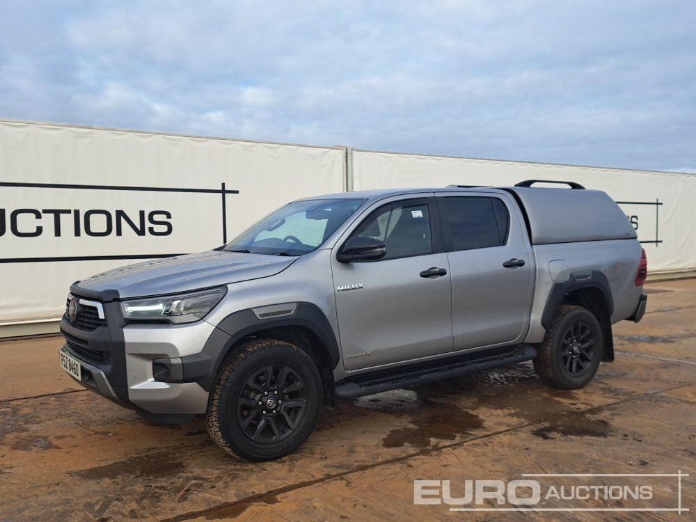 2022 Toyota Hilux Invincible X - טנדר: תמונה 1 2022 Toyota Hilux Invincible X - טנדר: תמונה 1