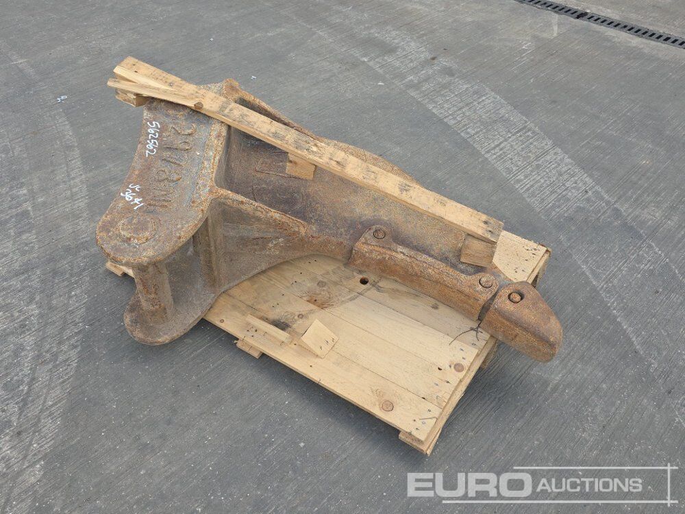 20T Ripper Tooth, 80mm Pin Size - דלי: תמונה 1 20T Ripper Tooth, 80mm Pin Size - דלי: תמונה 1