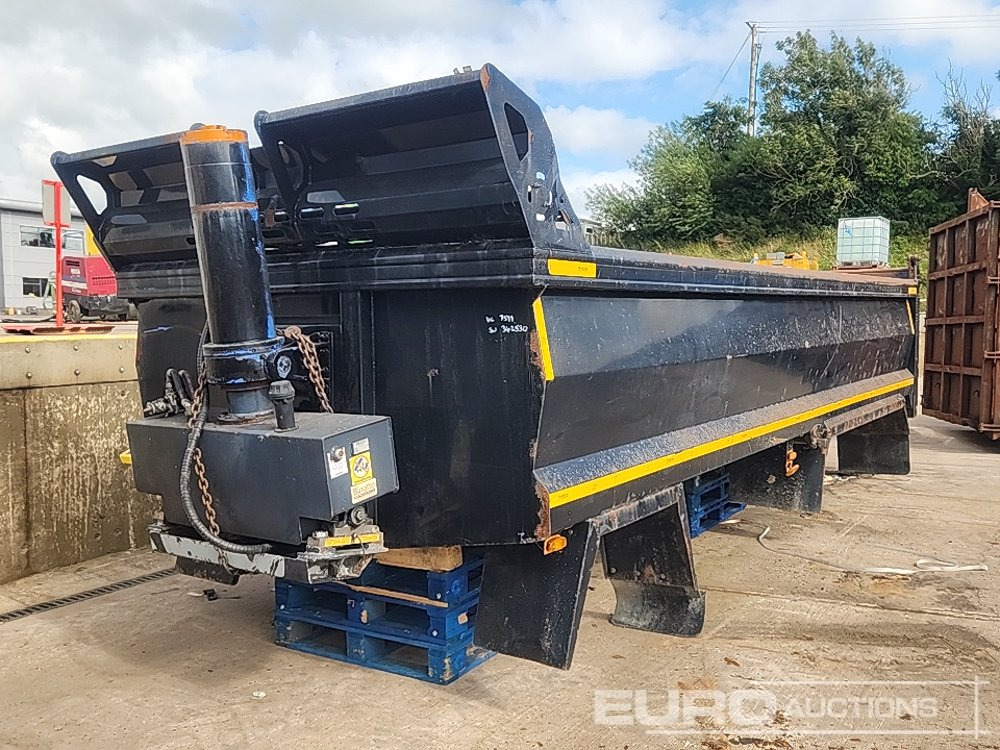 22' Thompsons Tipping Body, Cover, Ram - גוף מזהיר: תמונה 1 22' Thompsons Tipping Body, Cover, Ram - גוף מזהיר: תמונה 1