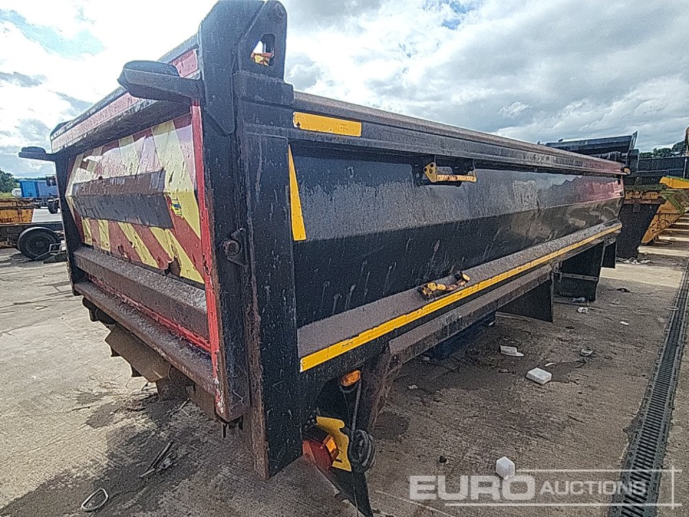 22' Thompsons Tipping Body, Cover, Ram - גוף מזהיר: תמונה 3 22' Thompsons Tipping Body, Cover, Ram - גוף מזהיר: תמונה 3