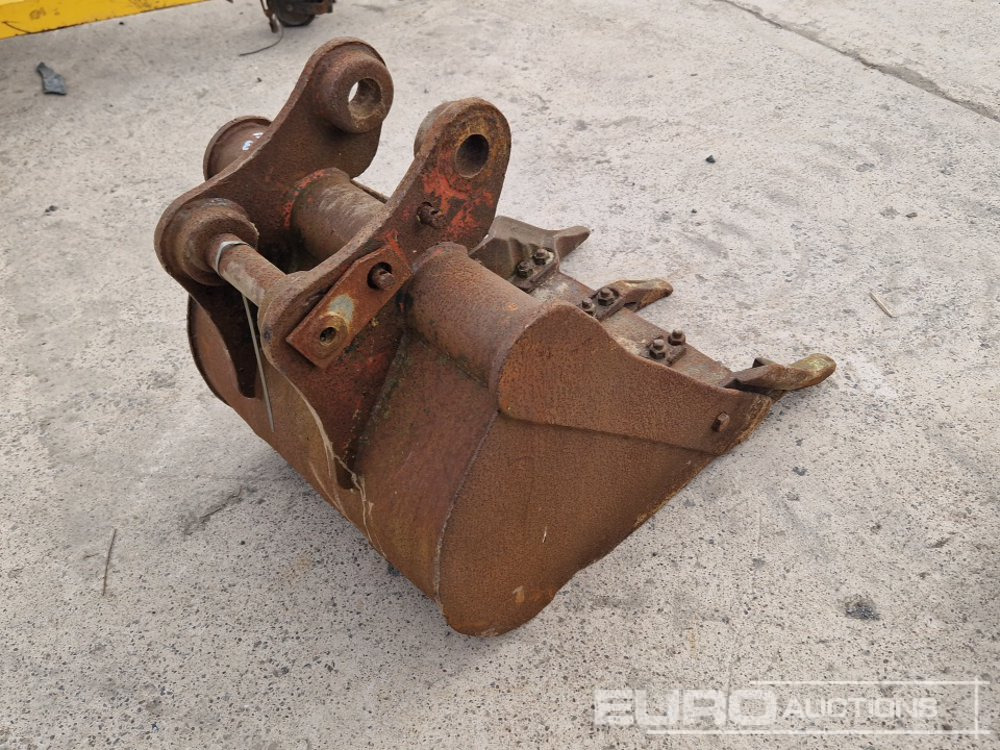 24" Digging Bucket 45mm Pin to suit 4-6 Ton Excavator - דלי: תמונה 3 24" Digging Bucket 45mm Pin to suit 4-6 Ton Excavator - דלי: תמונה 3
