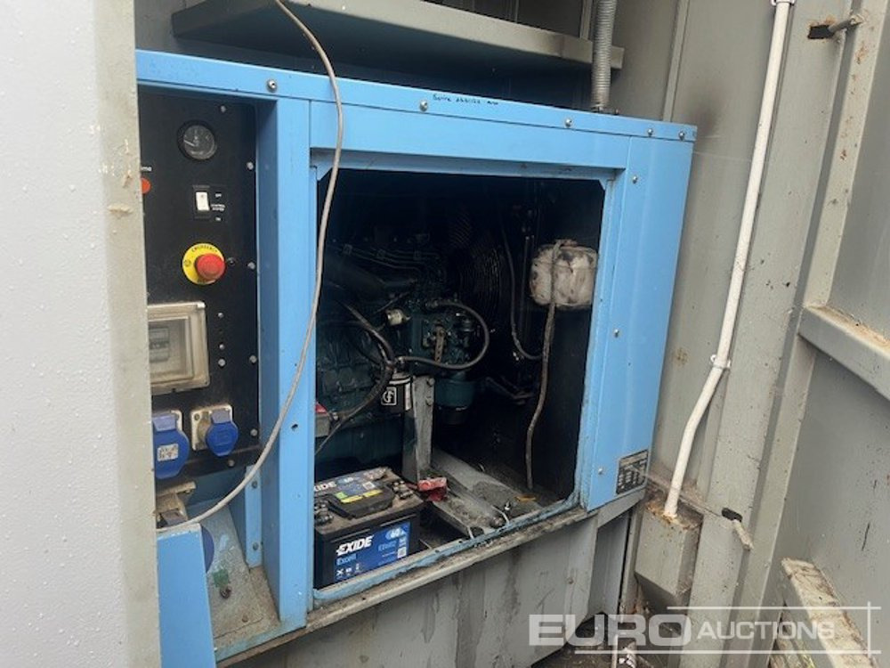 24FT Welfare Unit (Selling offsite - Rodington, Shropshire) - מכולת משלוח: תמונה 5 24FT Welfare Unit (Selling offsite - Rodington, Shropshire) - מכולת משלוח: תמונה 5