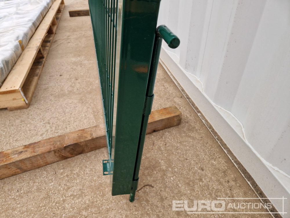 ציוד בנייה 3m x 2.3m Heavy Duty Galvanized Powder Coated Gate (2 of), 100mm x 100mm Post (2 of), Assembly Kit (Green): תמונה 15