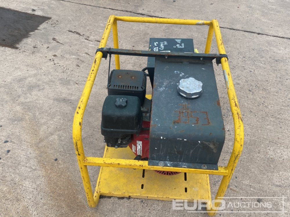 4Kva Petrol Generator, Honda Engine - ערכת גנרטורים: תמונה 4 4Kva Petrol Generator, Honda Engine - ערכת גנרטורים: תמונה 4