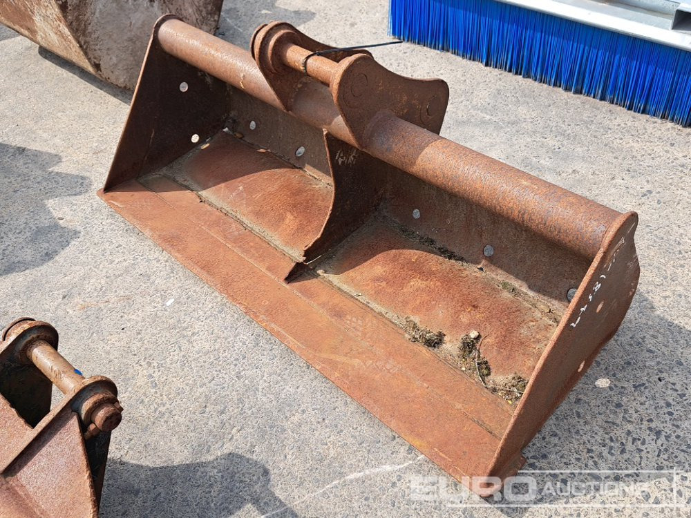 60" Ditching Bucket, 50mm Pin to suit 6-8 Ton Excavator - דלי: תמונה 2 60" Ditching Bucket, 50mm Pin to suit 6-8 Ton Excavator - דלי: תמונה 2