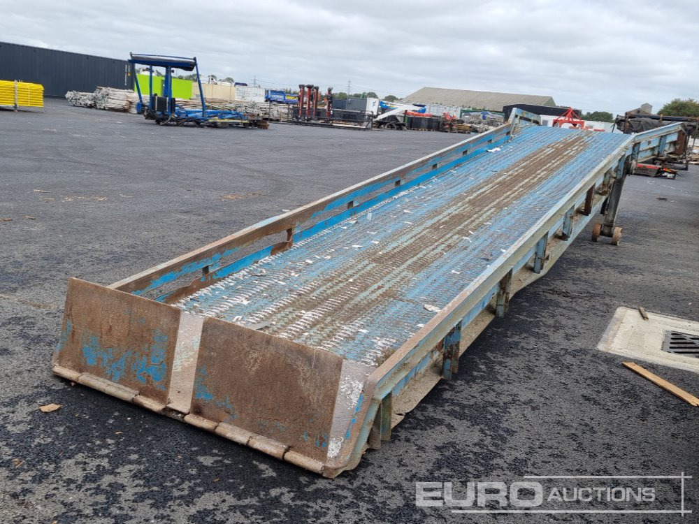 7' Loading Ramp - רמפת העמסה: תמונה 1 7' Loading Ramp - רמפת העמסה: תמונה 1