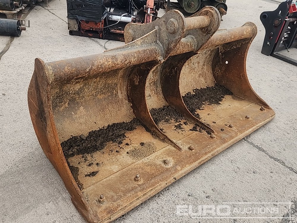 84" Ditching Bucket 80mm Pin to suit 20 Ton Excavator - דלי: תמונה 1 84" Ditching Bucket 80mm Pin to suit 20 Ton Excavator - דלי: תמונה 1