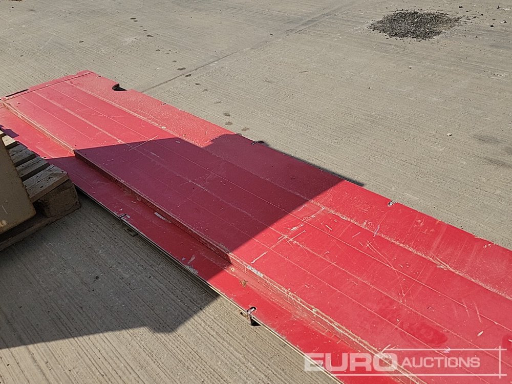 ציוד בנייה Aluminium Dropside Side Panels (2 of), Hiab Outrigger Feet (3 of), Chubb Key Safe: תמונה 17