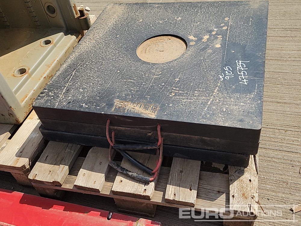 ציוד בנייה Aluminium Dropside Side Panels (2 of), Hiab Outrigger Feet (3 of), Chubb Key Safe: תמונה 10