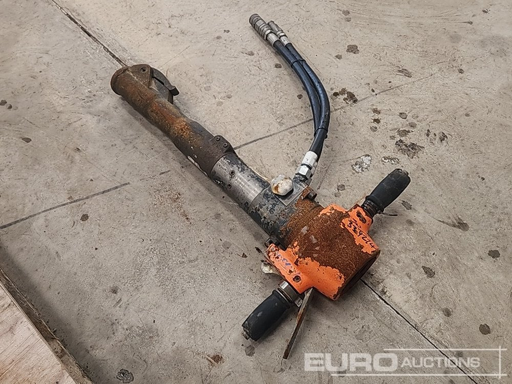 Belle Hydraulic Breaker - מכונת אספלט: תמונה 3 Belle Hydraulic Breaker - מכונת אספלט: תמונה 3
