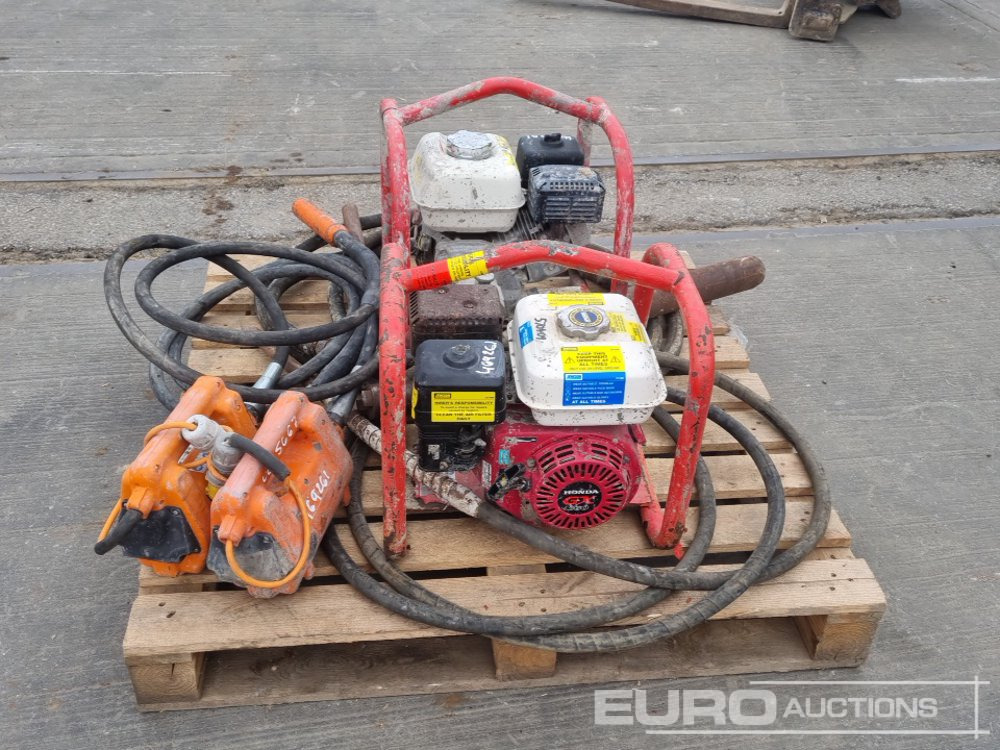 Belle Petrol Vibrating Concrete Poker & Drive (2 of), 110Volt Vibrating Concrete Poker (2 of) - מכונת אספלט: תמונה 2 Belle Petrol Vibrating Concrete Poker & Drive (2 of), 110Volt Vibrating Concrete Poker (2 of) - מכונת אספלט: תמונה 2