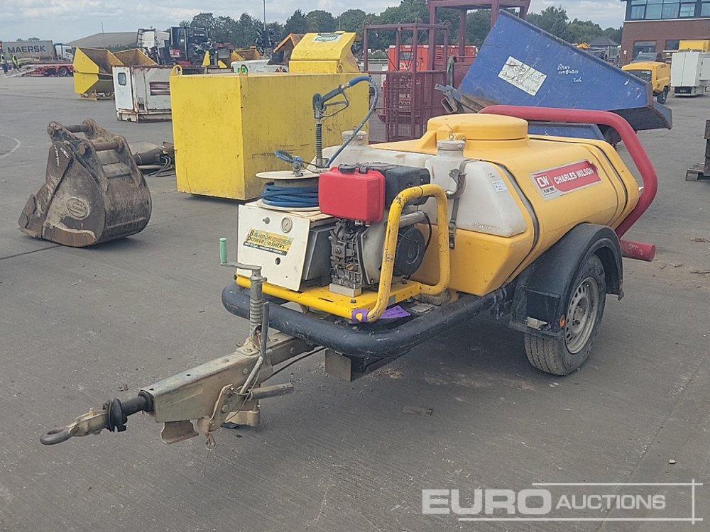 Brendon Bowsers Single Axle Plastic Water Bowser, Yanmar Pressure Washer - מכונת לניקוי בלחץ: תמונה 1 Brendon Bowsers Single Axle Plastic Water Bowser, Yanmar Pressure Washer - מכונת לניקוי בלחץ: תמונה 1