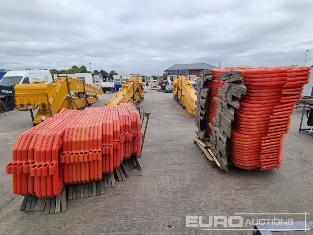 Bundle of Plastic Safety Fencing (2 of) - מכונות אחרות: תמונה 2 Bundle of Plastic Safety Fencing (2 of) - מכונות אחרות: תמונה 2