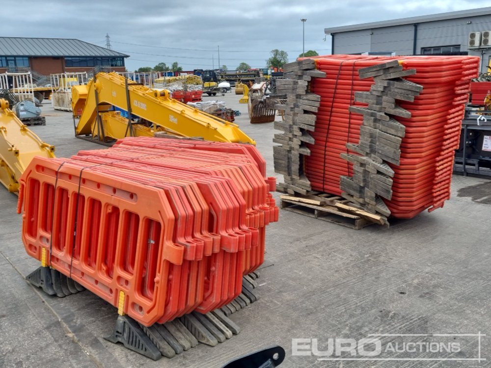 Bundle of Plastic Safety Fencing (2 of) - מכונות אחרות: תמונה 1 Bundle of Plastic Safety Fencing (2 of) - מכונות אחרות: תמונה 1