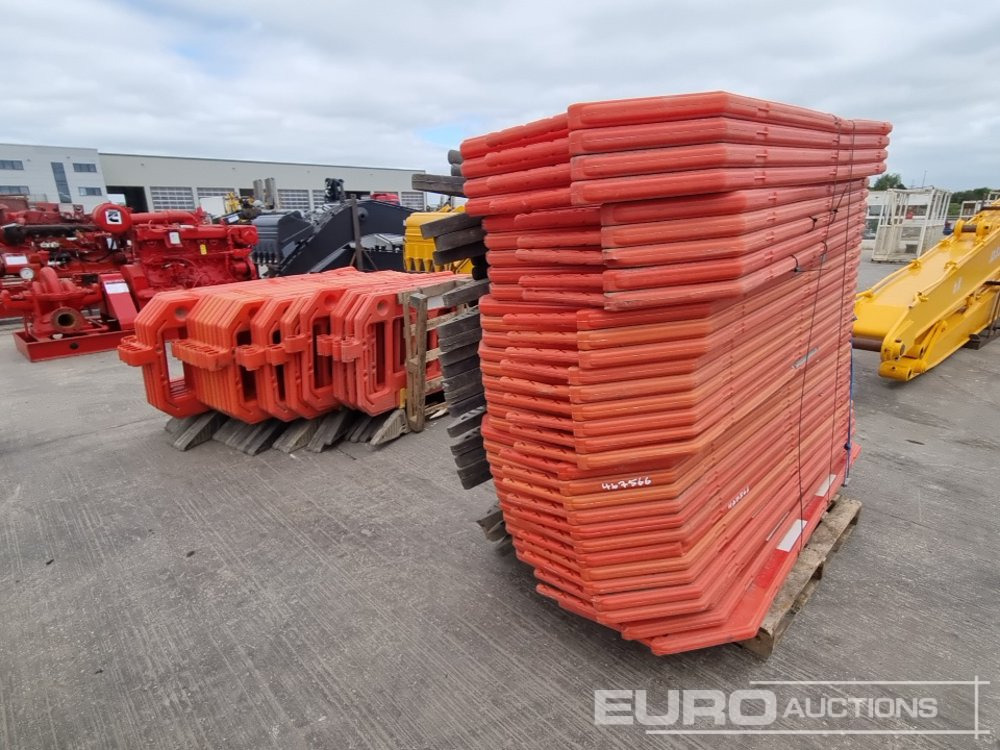 Bundle of Plastic Safety Fencing (2 of) - מכונות אחרות: תמונה 3 Bundle of Plastic Safety Fencing (2 of) - מכונות אחרות: תמונה 3