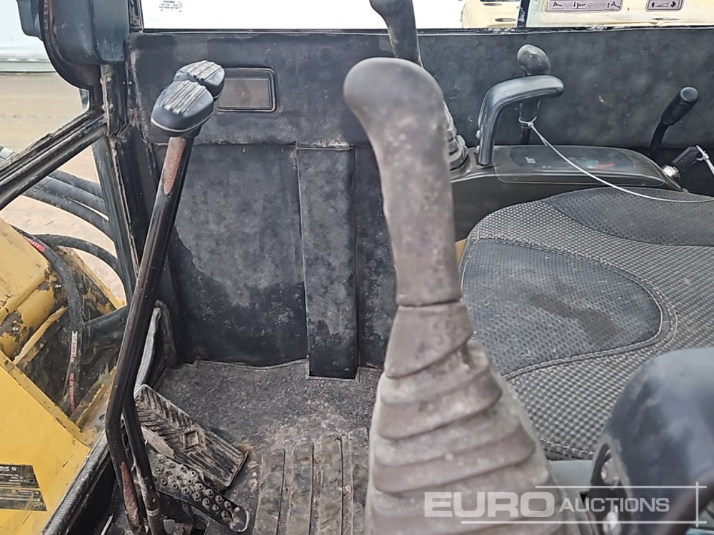 מיני מחפר CAT 306: תמונה 36