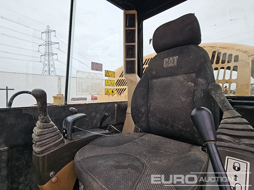 מיני מחפר CAT 306: תמונה 34