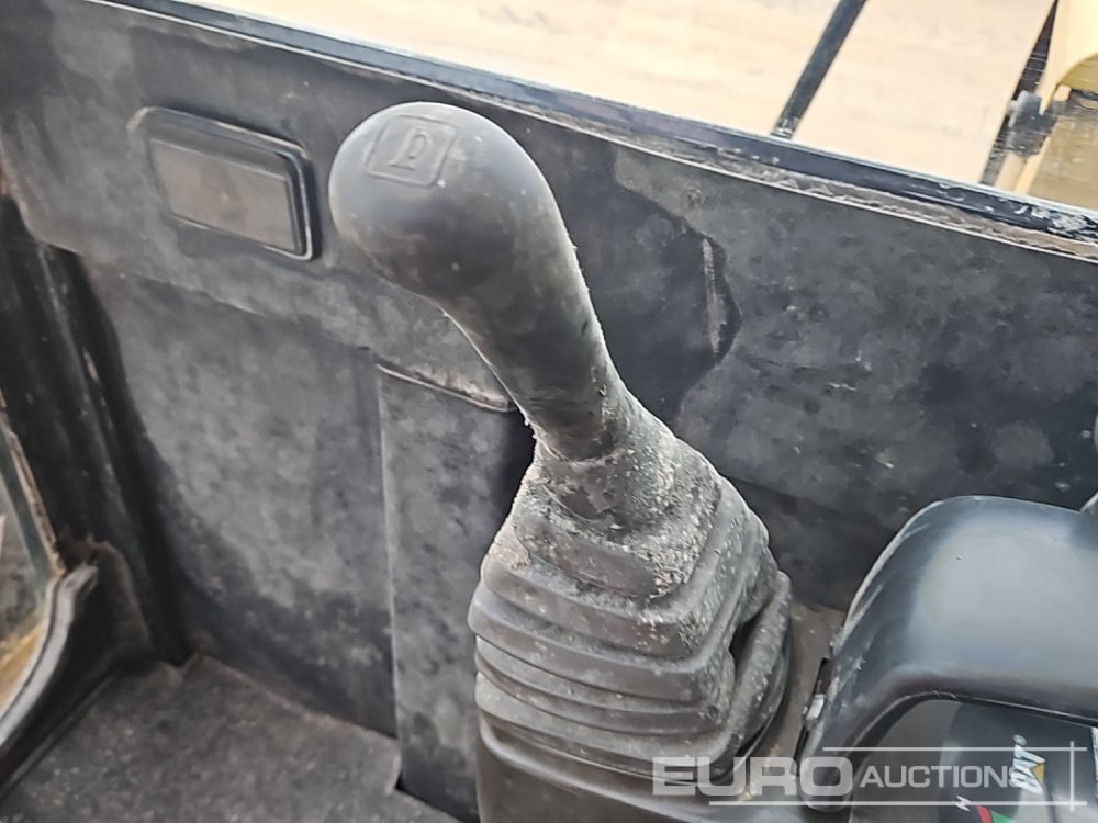 מיני מחפר CAT 306: תמונה 38