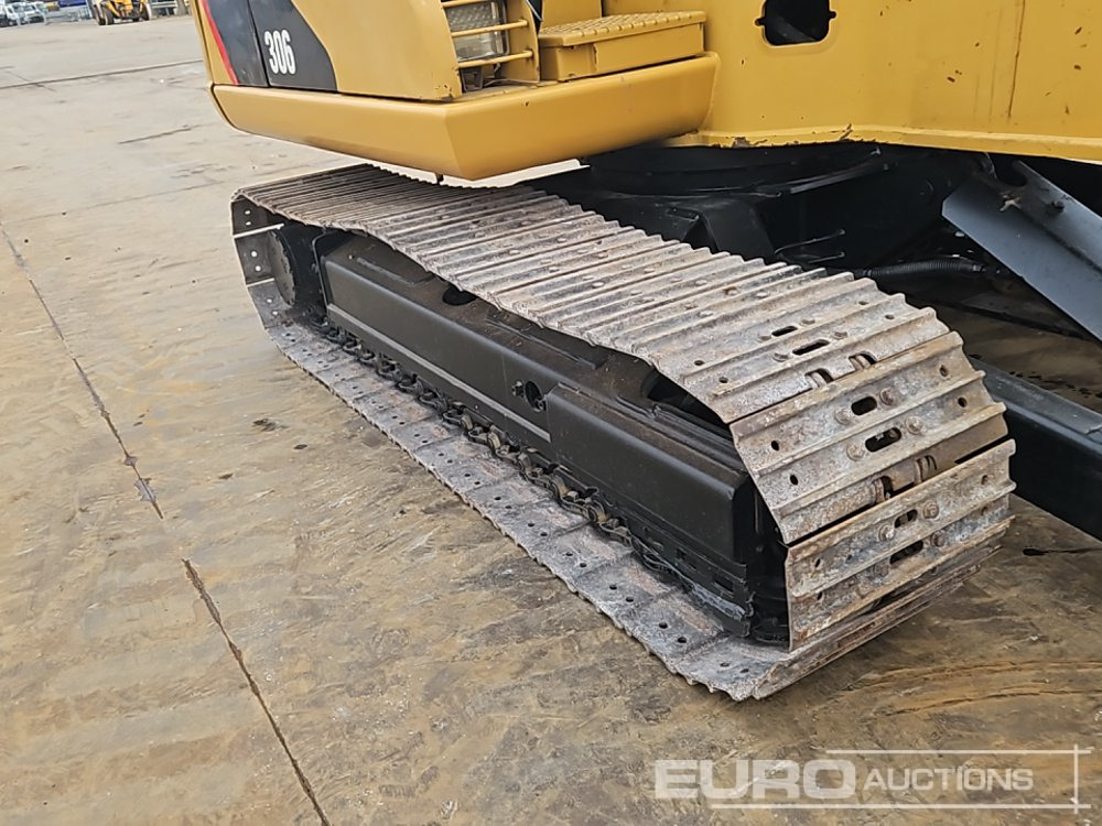 מיני מחפר CAT 306: תמונה 16