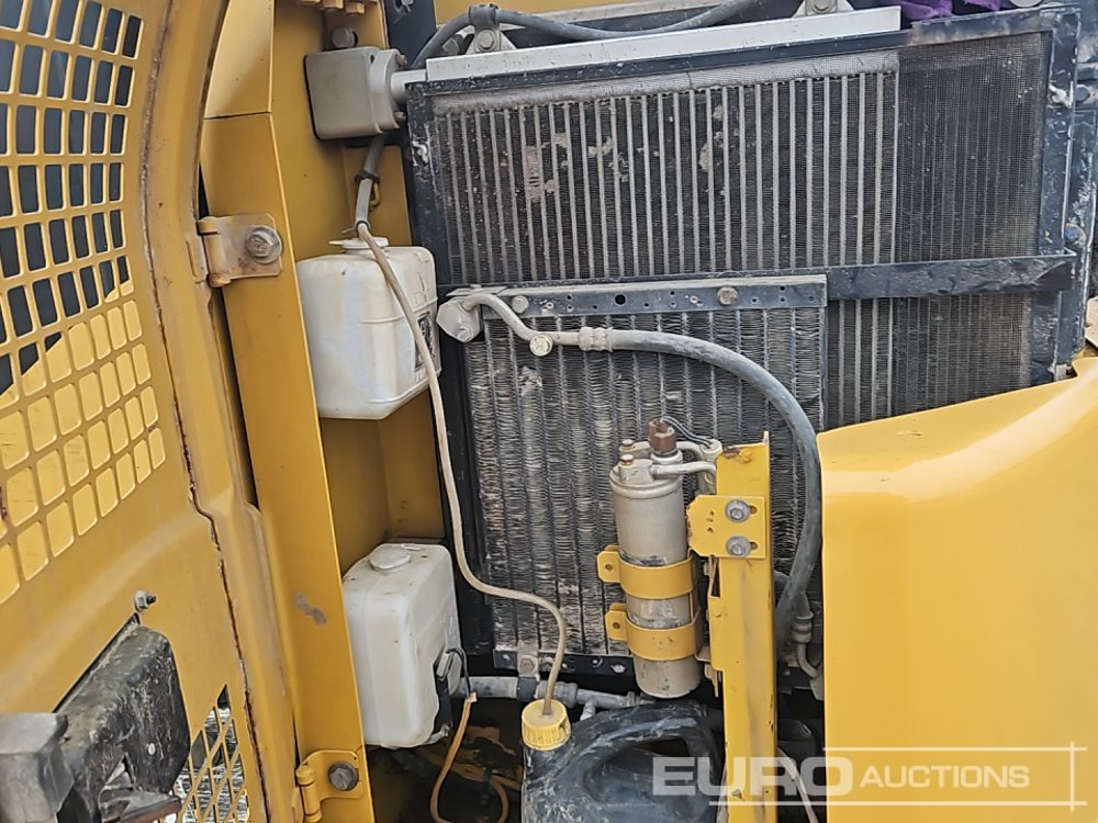 מיני מחפר CAT 306: תמונה 26