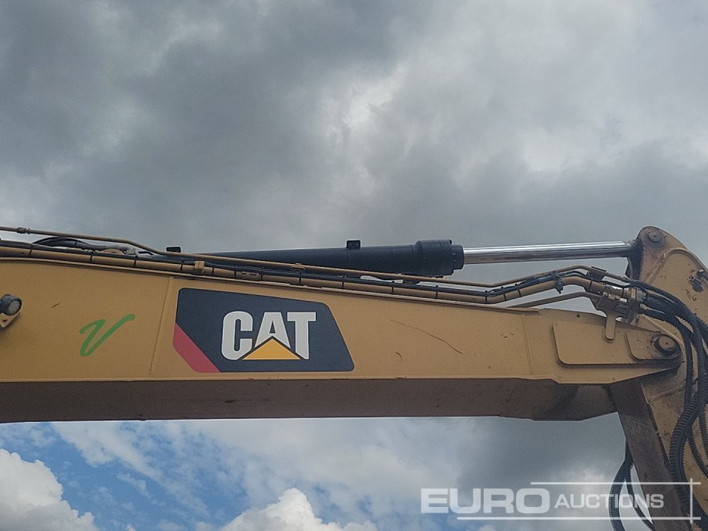 מחפר סורק CAT 320GC: תמונה 18