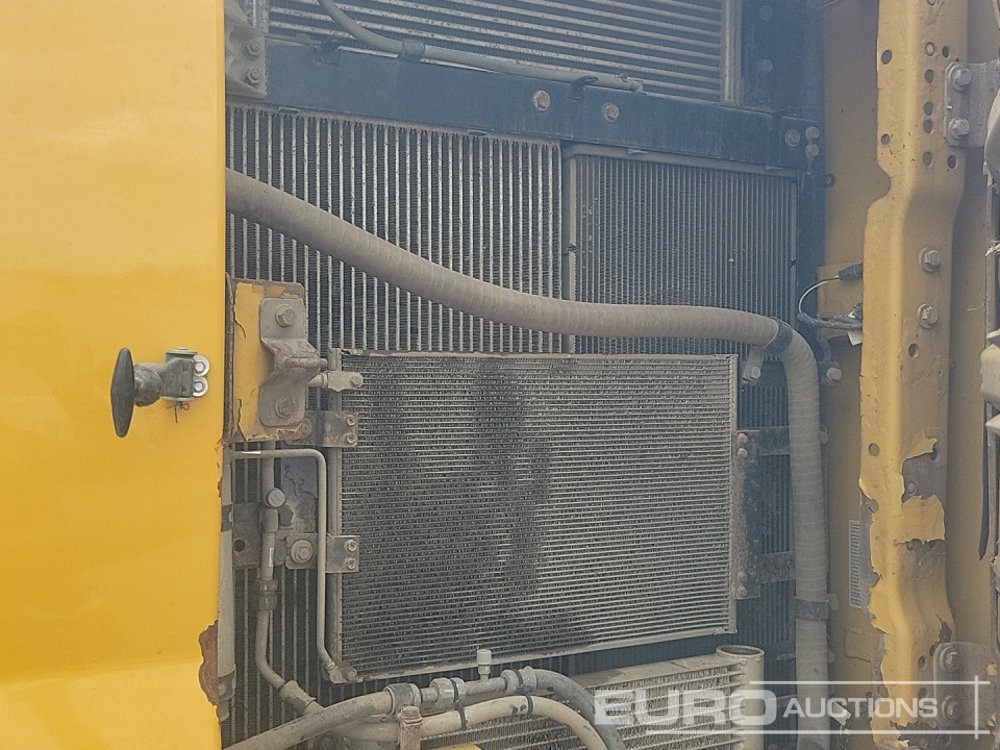 מחפר סורק CAT 320GC: תמונה 35