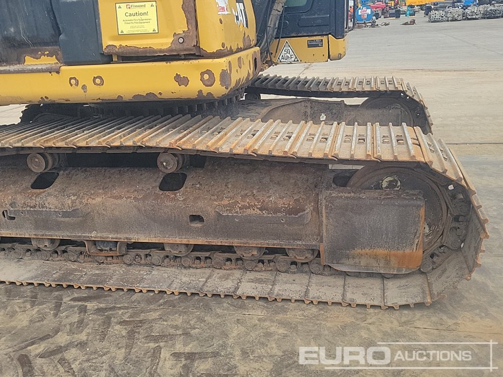 מחפר סורק CAT 320GC: תמונה 15