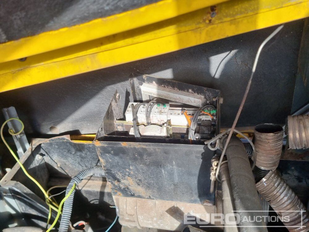 מדחס אוויר Comp Air Compressor (Engine Missing), Atlas Copco Single Axle Compressor (Engine Missing), Comp Air Single Axle Compressor (Engine Missing): תמונה 14 מדחס אוויר Comp Air Compressor (Engine Missing), Atlas Copco Single Axle Compressor (Engine Missing), Comp Air Single Axle Compressor (Engine Missing): תמונה 14