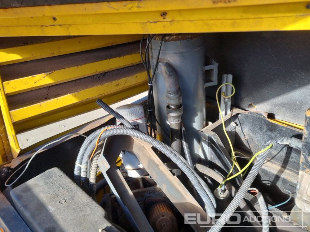 מדחס אוויר Comp Air Compressor (Engine Missing), Atlas Copco Single Axle Compressor (Engine Missing), Comp Air Single Axle Compressor (Engine Missing): תמונה 13 מדחס אוויר Comp Air Compressor (Engine Missing), Atlas Copco Single Axle Compressor (Engine Missing), Comp Air Single Axle Compressor (Engine Missing): תמונה 13