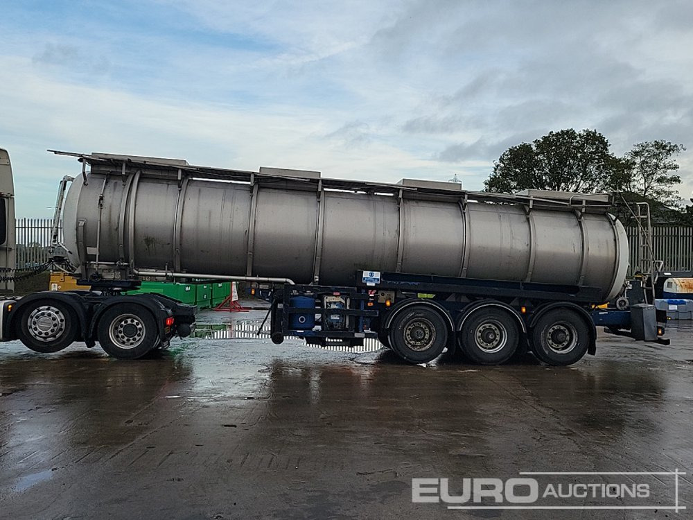 Crane Freuhauf Tri Axle Tanker Trailer - סמיטריילר מכל: תמונה 2 Crane Freuhauf Tri Axle Tanker Trailer - סמיטריילר מכל: תמונה 2