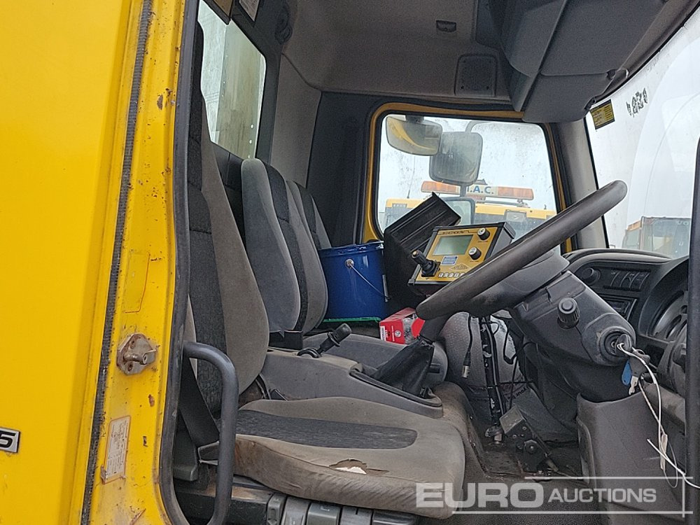 מזהיר DAF 55.250: תמונה 33 מזהיר DAF 55.250: תמונה 33