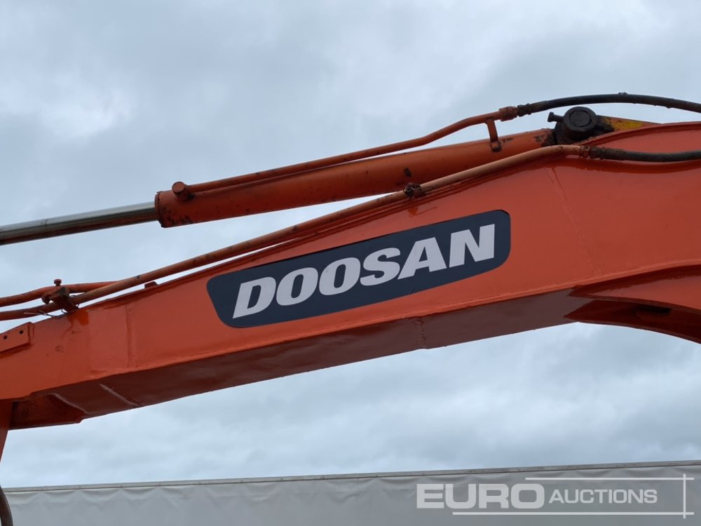 מיני מחפר Doosan DH55-V: תמונה 12