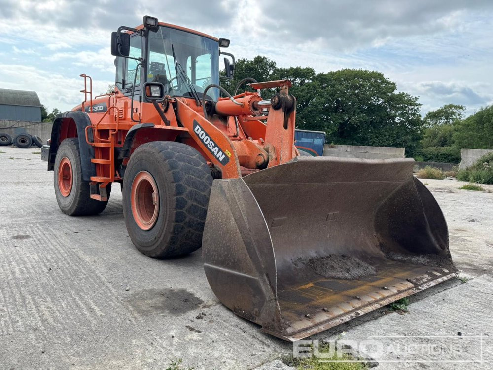 Doosan DL300 - מעמיס גלגלים: תמונה 3 Doosan DL300 - מעמיס גלגלים: תמונה 3