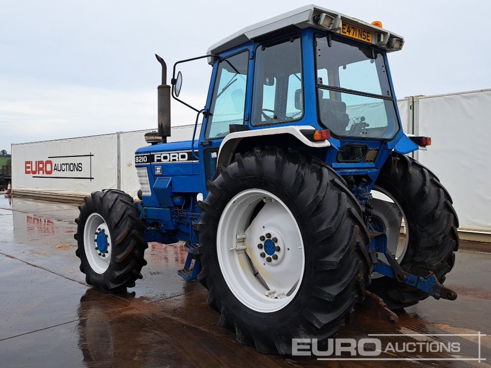 Ford 8210 - טרקטור חקלאי: תמונה 3 Ford 8210 - טרקטור חקלאי: תמונה 3