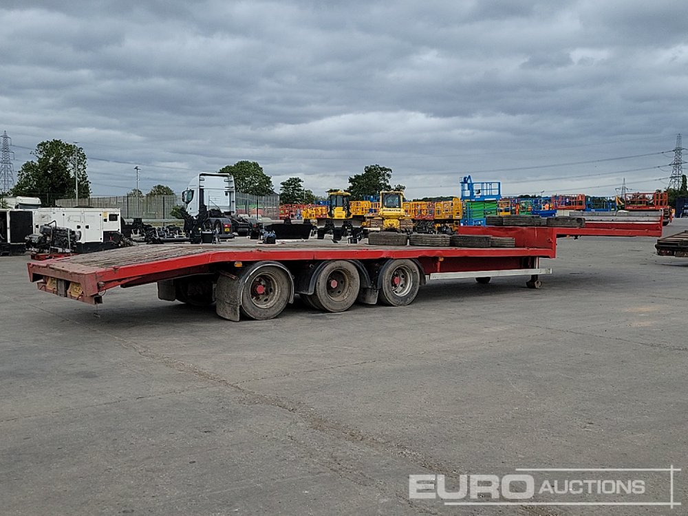 Fruehauf Tri Axle Step Frame Low Loader Trailer - סמיטריילר עם מטען נמוך: תמונה 5 Fruehauf Tri Axle Step Frame Low Loader Trailer - סמיטריילר עם מטען נמוך: תמונה 5