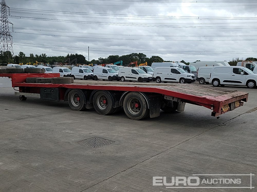 Fruehauf Tri Axle Step Frame Low Loader Trailer - סמיטריילר עם מטען נמוך: תמונה 3 Fruehauf Tri Axle Step Frame Low Loader Trailer - סמיטריילר עם מטען נמוך: תמונה 3