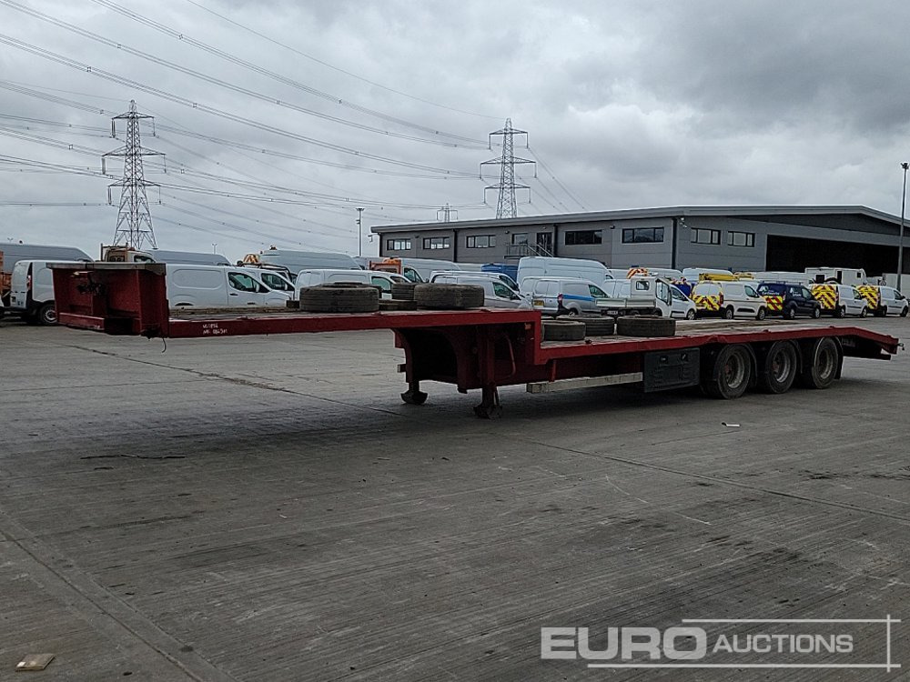 Fruehauf Tri Axle Step Frame Low Loader Trailer - סמיטריילר עם מטען נמוך: תמונה 1 Fruehauf Tri Axle Step Frame Low Loader Trailer - סמיטריילר עם מטען נמוך: תמונה 1