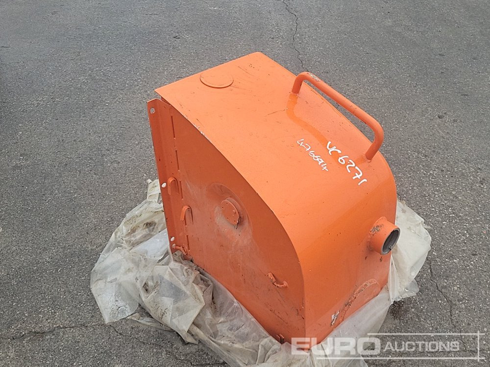 Fuel Tank to suit Excavator - חלקי חילוף: תמונה 3 Fuel Tank to suit Excavator - חלקי חילוף: תמונה 3
