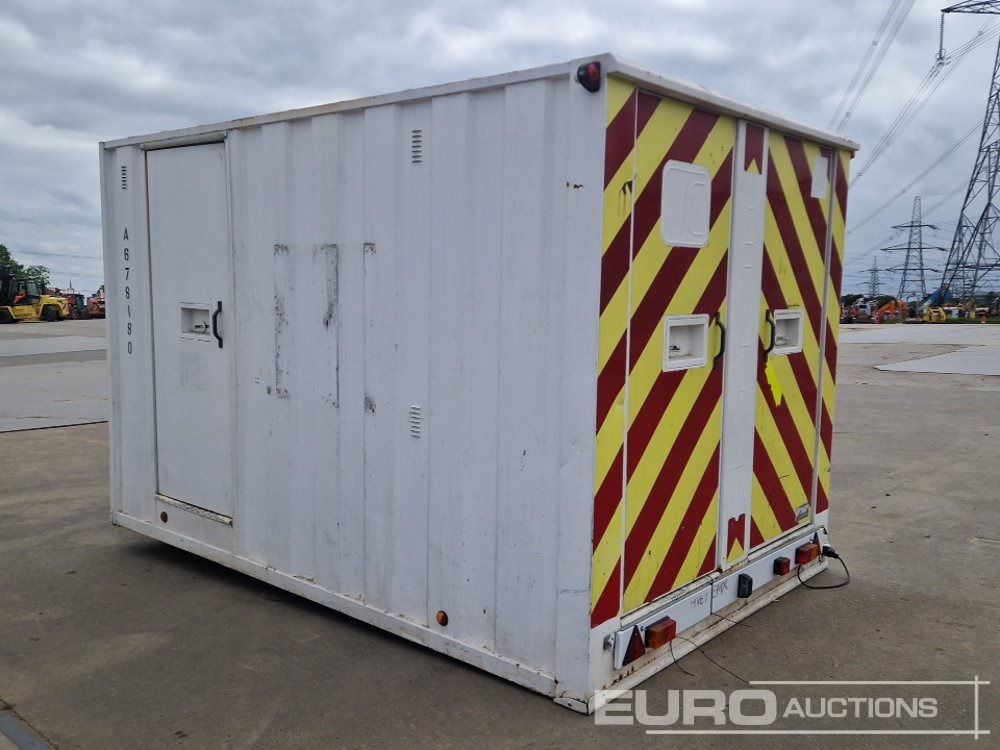 Ground Hog Single Axle Welfare Unit, W/C, 6kVA Generator (Cannot Be Reconsigned) - מכולת משלוח: תמונה 3 Ground Hog Single Axle Welfare Unit, W/C, 6kVA Generator (Cannot Be Reconsigned) - מכולת משלוח: תמונה 3