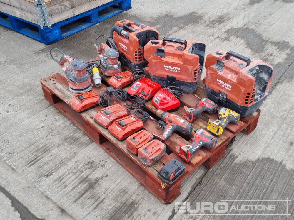 Hilti Battery Vacuum (3 of), 110Volt Orbital Sander (2 of), Battery Drill, Battery (2 of), Charger (4 of), Milwaukee Battery Impact Wrench (2 of), Charger (2 of), Battery, DeWalt Battery Impact Wrench - ציוד בנייה: תמונה 1 Hilti Battery Vacuum (3 of), 110Volt Orbital Sander (2 of), Battery Drill, Battery (2 of), Charger (4 of), Milwaukee Battery Impact Wrench (2 of), Charger (2 of), Battery, DeWalt Battery Impact Wrench - ציוד בנייה: תמונה 1