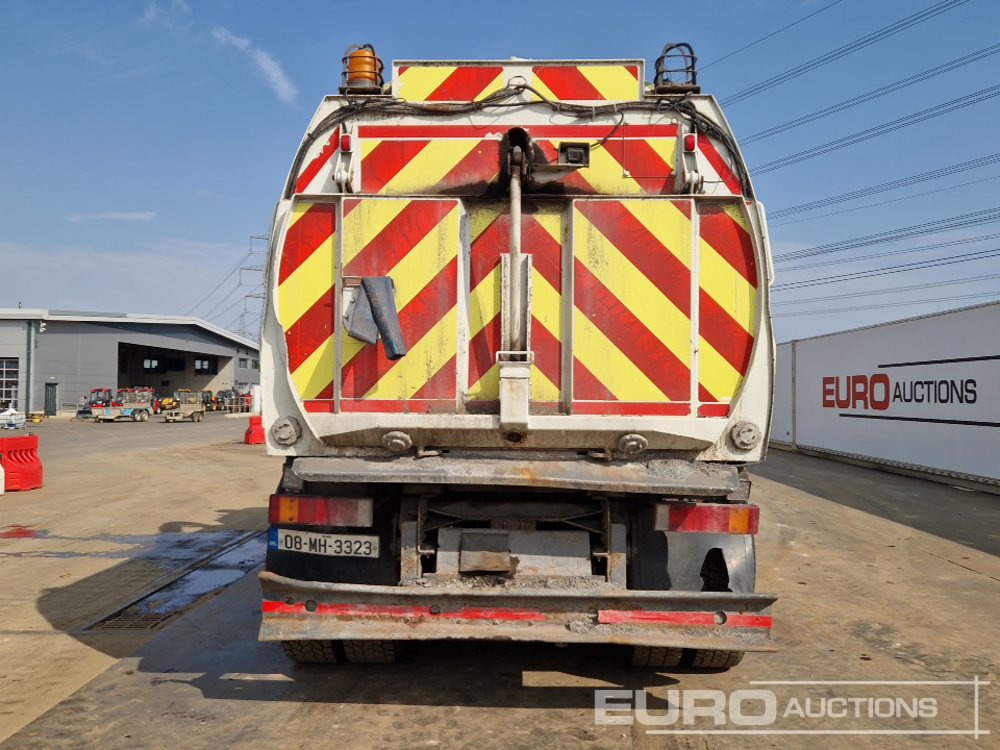 Iveco 150E22 - מטאטא כבישים: תמונה 4 Iveco 150E22 - מטאטא כבישים: תמונה 4