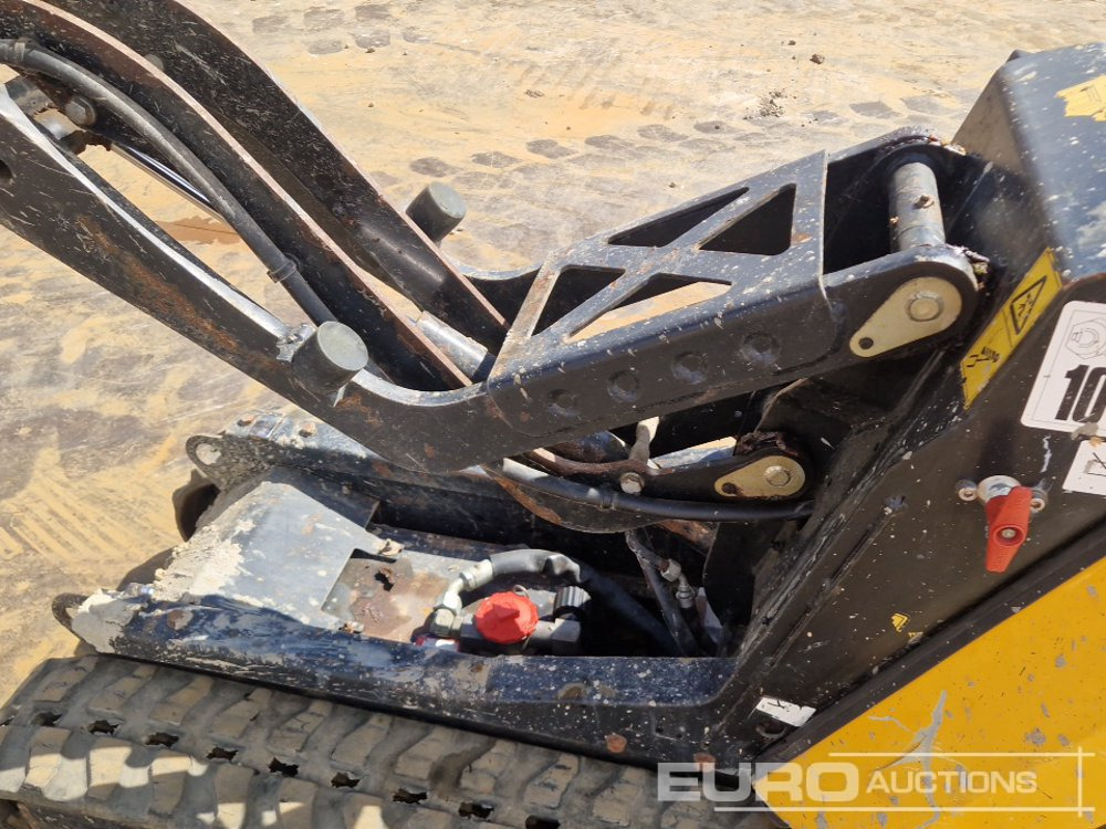 מסיר פסולת זוחל JCB HTD05: תמונה 17