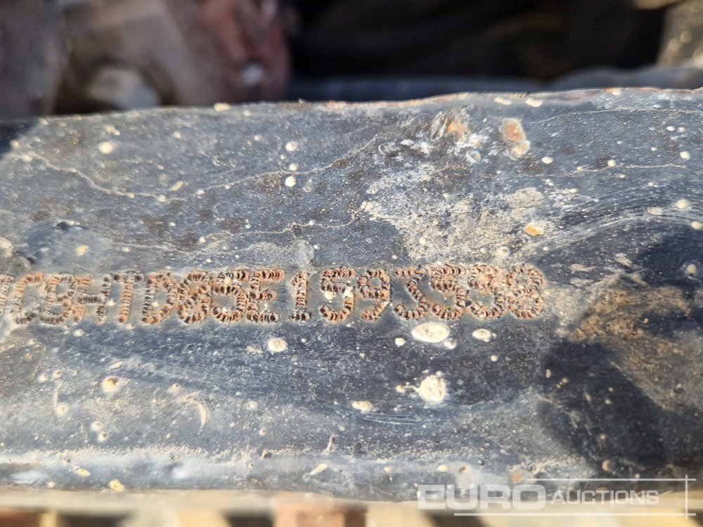 מסיר פסולת זוחל JCB HTD05: תמונה 33