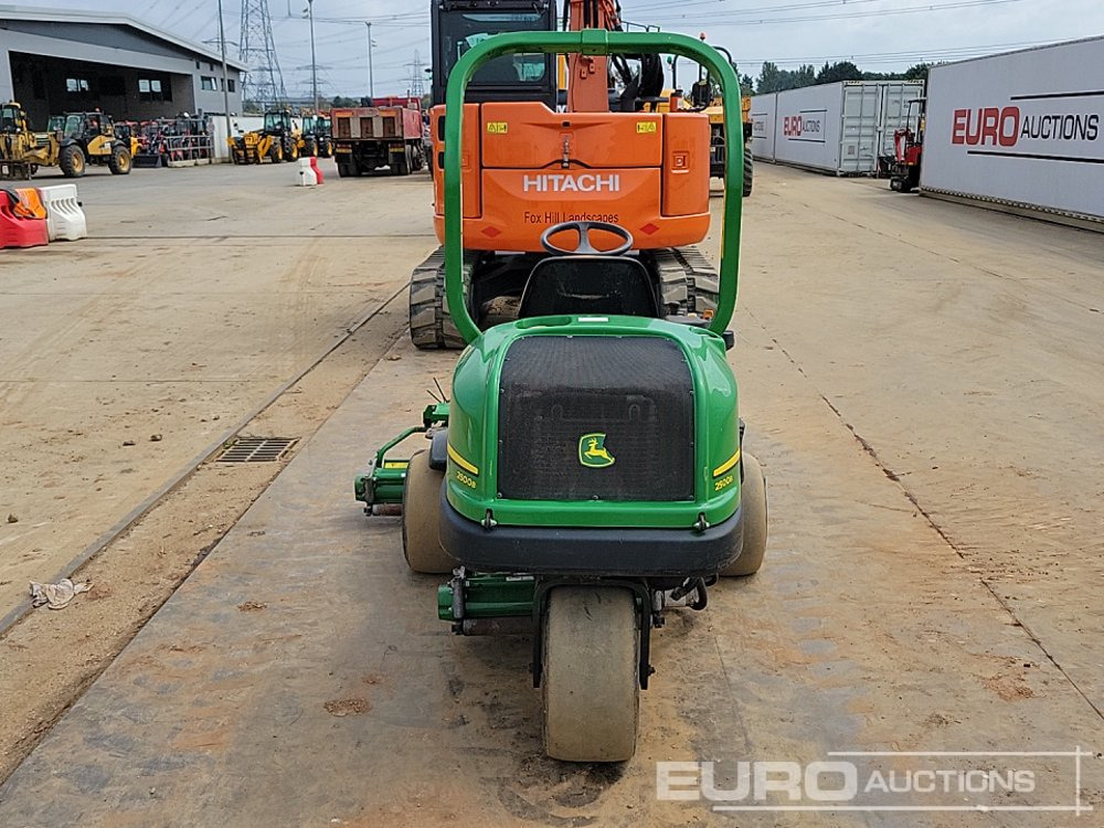 John Deere 2500B - מכסחת גינה: תמונה 4 John Deere 2500B - מכסחת גינה: תמונה 4